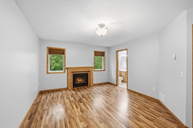 909 Winsome Way NE, Isanti, MN 55040