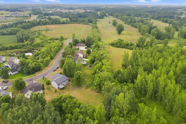 909 Winsome Way NE, Isanti, MN 55040