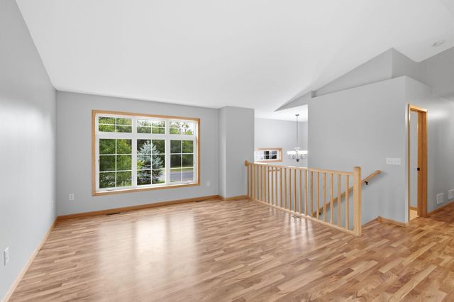 909 Winsome Way NE, Isanti, MN 55040