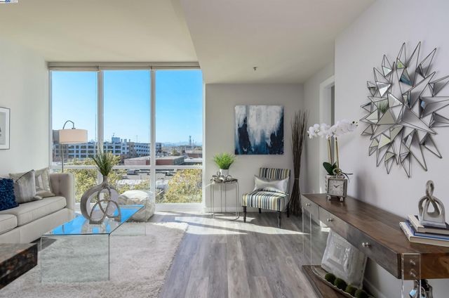 222 Broadway 602, Oakland, CA 94607