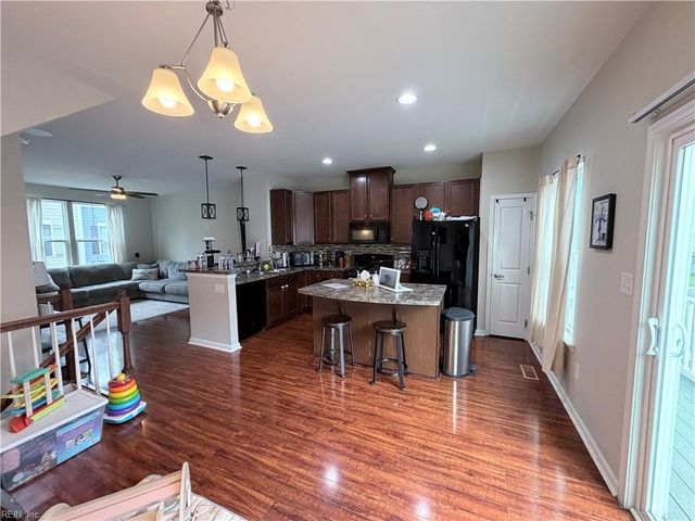 606 Muddy Creek RD, Chesapeake, VA 23324