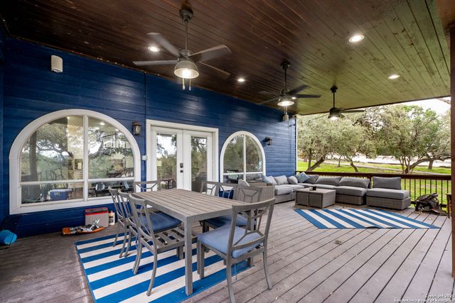 835 lookout, Lakehills, TX 78063