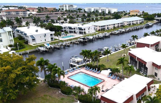 311 GARVIN STREET 401C, Punta Gorda, FL 33950