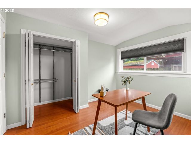 5916 Se KNAPP St, Portland, OR 97206