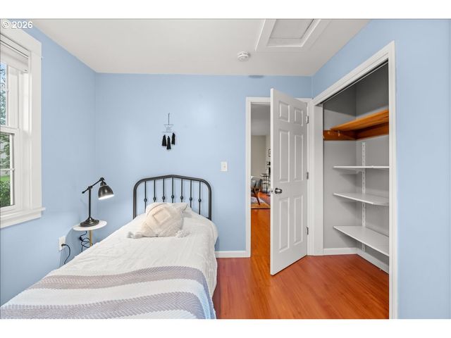 5916 Se KNAPP St, Portland, OR 97206