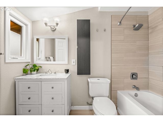 5916 Se KNAPP St, Portland, OR 97206