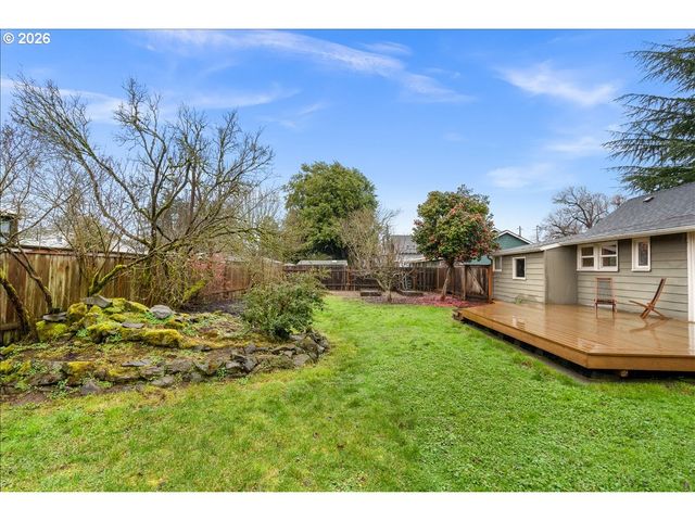 5916 Se KNAPP St, Portland, OR 97206