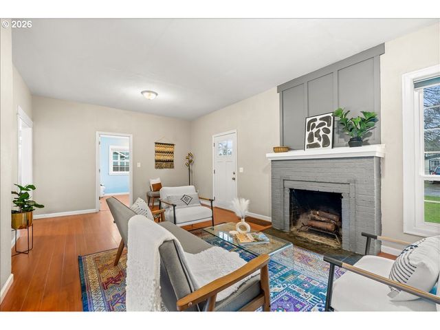 5916 Se KNAPP St, Portland, OR 97206