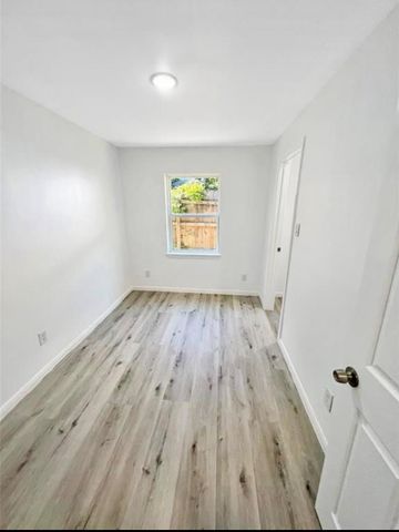 408 Commanche Road, Conroe, TX 77316