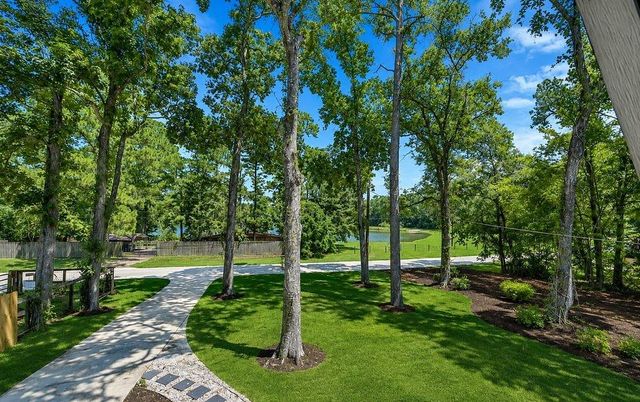 408 Commanche Road, Conroe, TX 77316