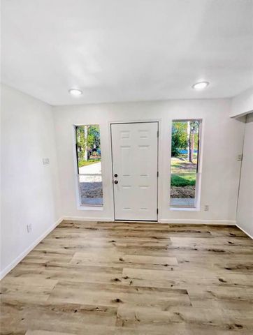 408 Commanche Road, Conroe, TX 77316