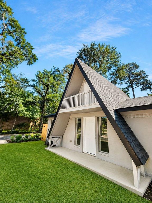 408 Commanche Road, Conroe, TX 77316