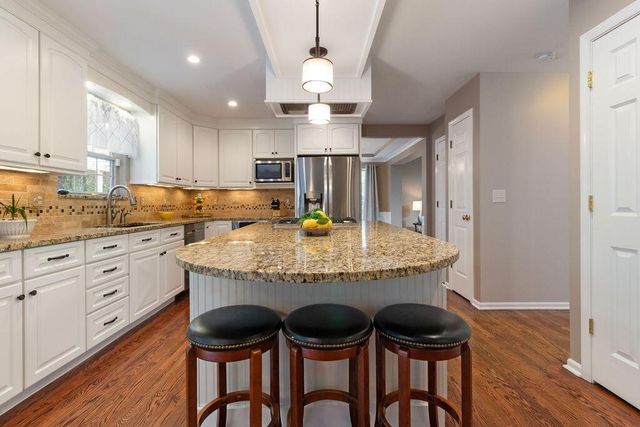 2116 Castlebrook Drive, Powell, OH 43065