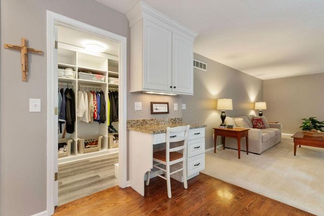2116 Castlebrook Drive, Powell, OH 43065