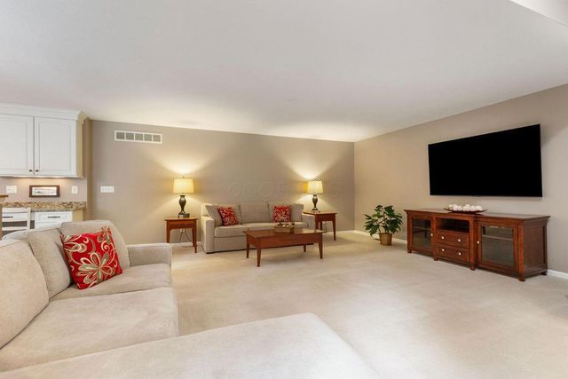 2116 Castlebrook Drive, Powell, OH 43065