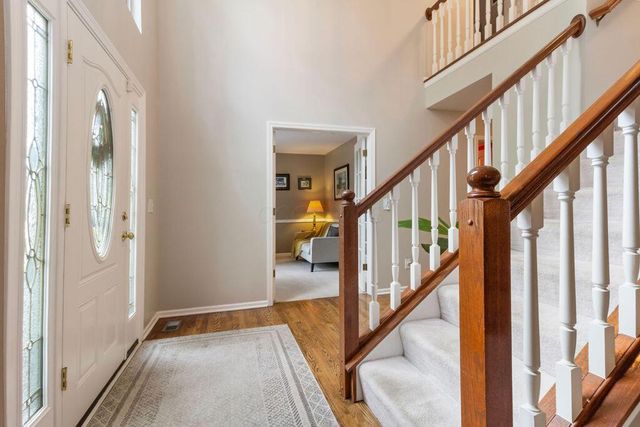 2116 Castlebrook Drive, Powell, OH 43065