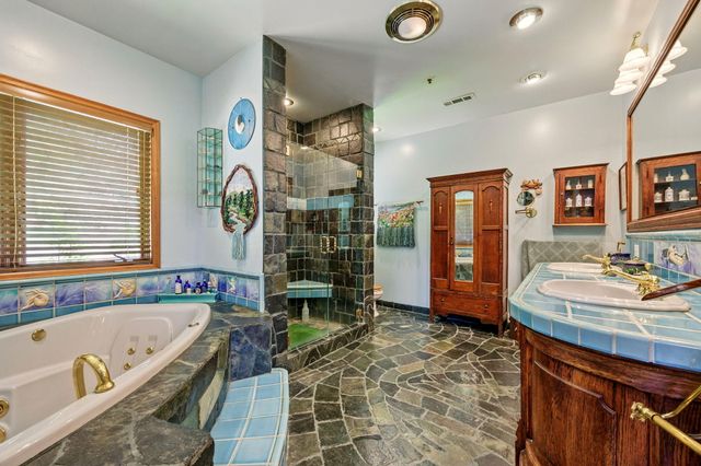 309 Granite Street, Ashland, OR 97520