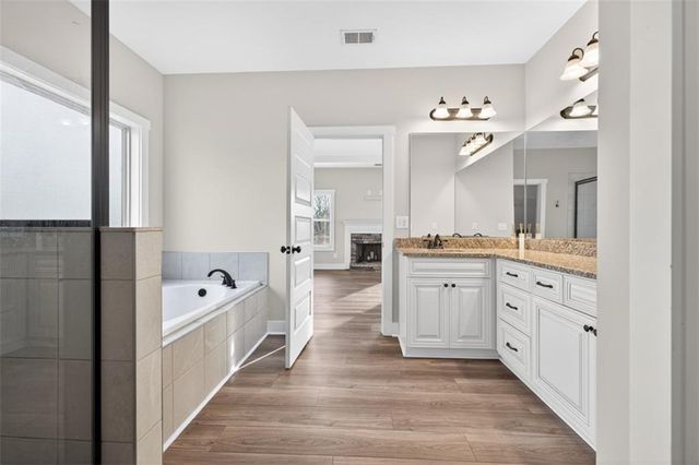 612 Quail Court, Good Hope, GA 30641