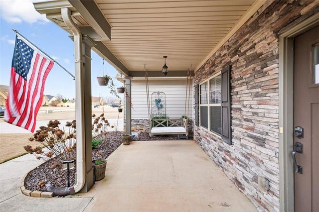 612 Quail Court, Good Hope, GA 30641