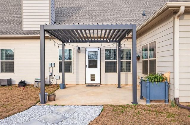 612 Quail Court, Good Hope, GA 30641