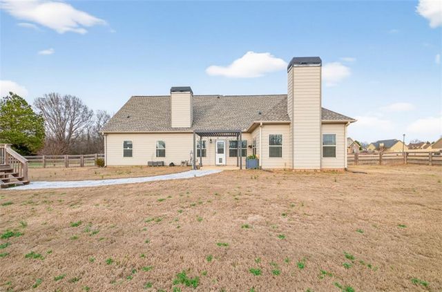 612 Quail Court, Good Hope, GA 30641