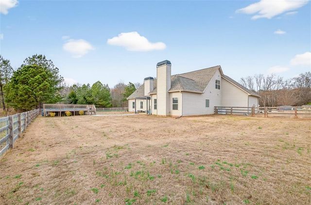 612 Quail Court, Good Hope, GA 30641