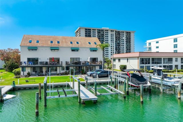 325 ISLAND WAY 109, Clearwater Beach, FL 33767