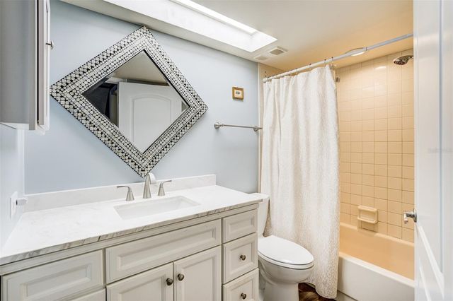 325 ISLAND WAY 109, Clearwater Beach, FL 33767