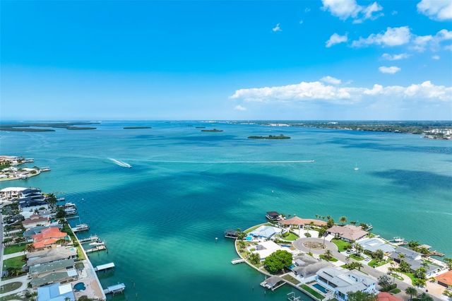 325 ISLAND WAY 109, Clearwater Beach, FL 33767