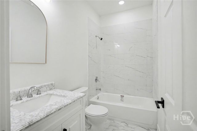 708 W 36th Street, Savannah, GA 31415