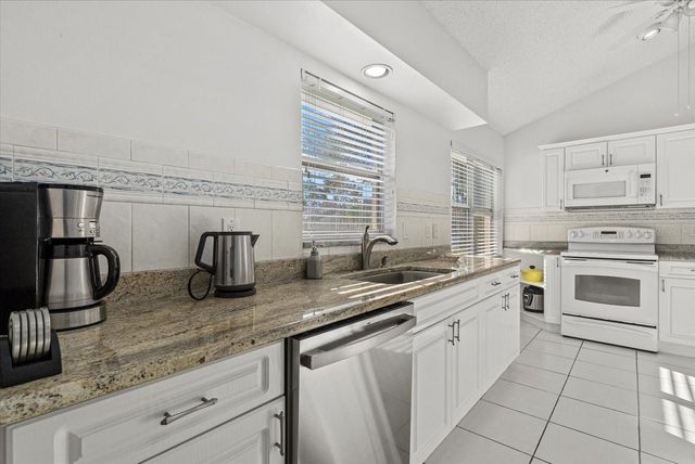 4439 DEER TRAIL BOULEVARD, Sarasota, FL 34238
