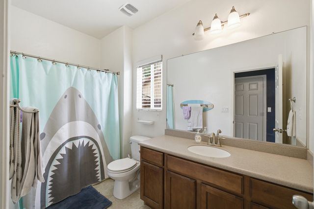 2647 W Tyler Avenue, Visalia, CA 93291