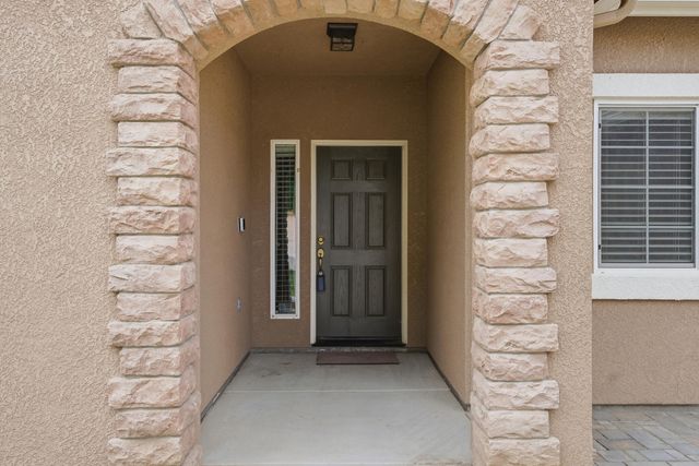 2647 W Tyler Avenue, Visalia, CA 93291