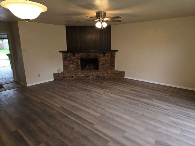 5329 Strickland Avenue, The Colony, TX 75056