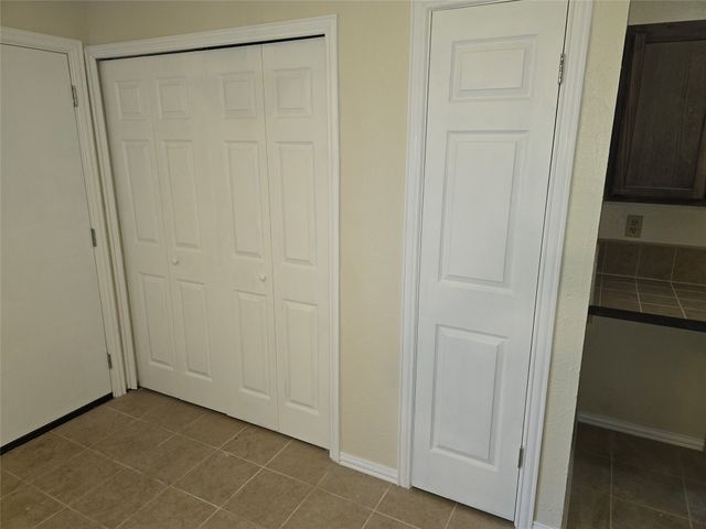 5329 Strickland Avenue, The Colony, TX 75056