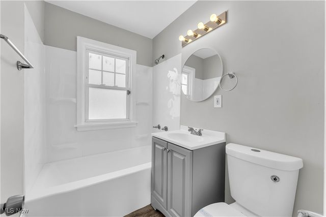 16401 N Lotus Drive, Cleveland, OH 44128