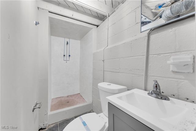 16401 N Lotus Drive, Cleveland, OH 44128