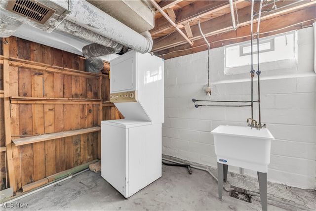 16401 N Lotus Drive, Cleveland, OH 44128