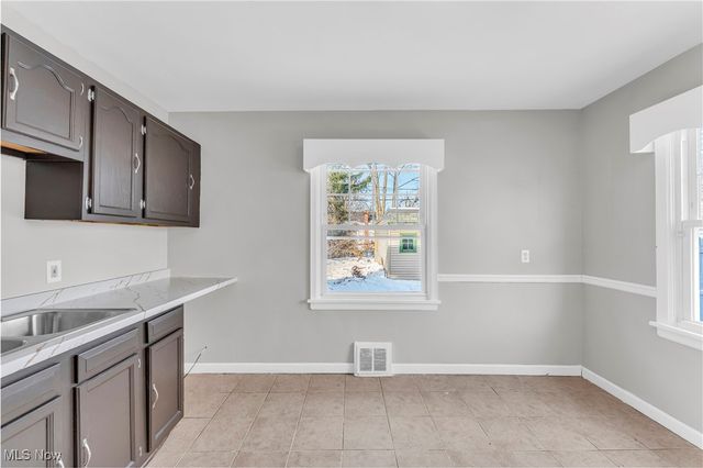 16401 N Lotus Drive, Cleveland, OH 44128