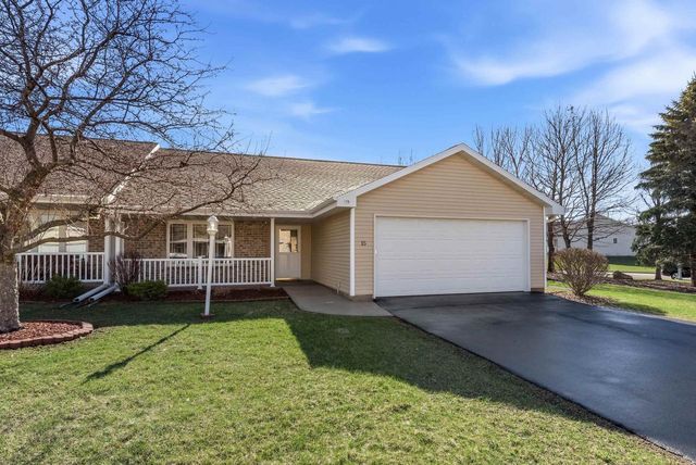 15 STONE CASTLE DRIVE, Fond Du Lac, WI 54935