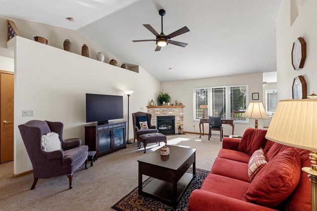 15 STONE CASTLE DRIVE, Fond Du Lac, WI 54935