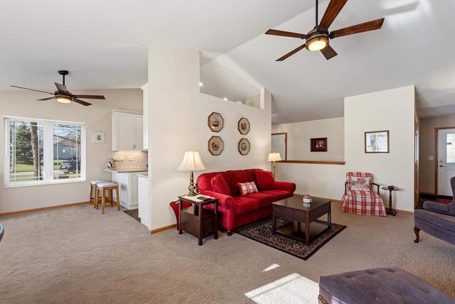 15 STONE CASTLE DRIVE, Fond Du Lac, WI 54935