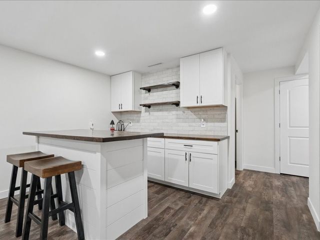 2698 Hidden Valley Trail NE, Solon, IA 52333