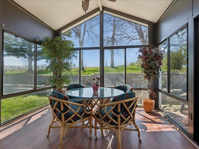 2698 Hidden Valley Trail NE, Solon, IA 52333