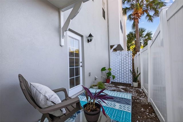 608 S MATANZAS AVENUE 3, Tampa, FL 33609