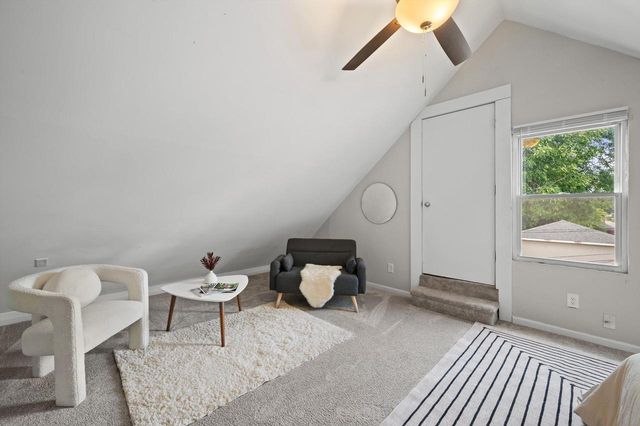 1814 E Kenwood BOULEVARD, Milwaukee, WI 53211