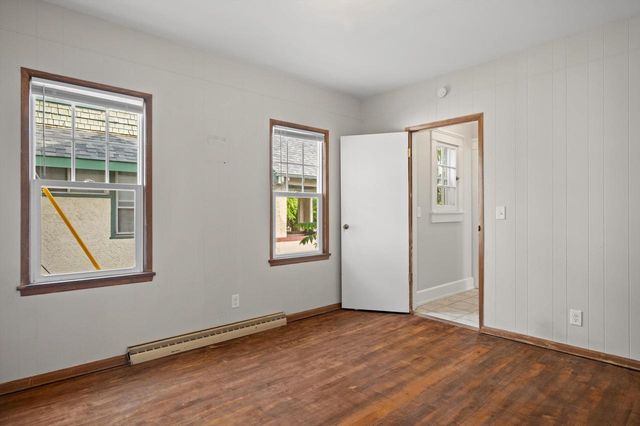 1814 E Kenwood BOULEVARD, Milwaukee, WI 53211
