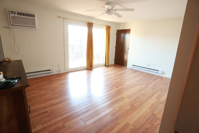 4550 W 57th Street 3D2, Chicago, IL 60629