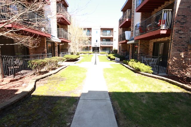 4550 W 57th Street 3D2, Chicago, IL 60629