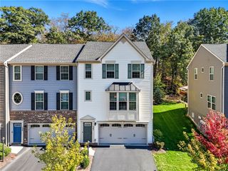 141 Arbor Trail Drive, Robinson Twp, PA 15136
